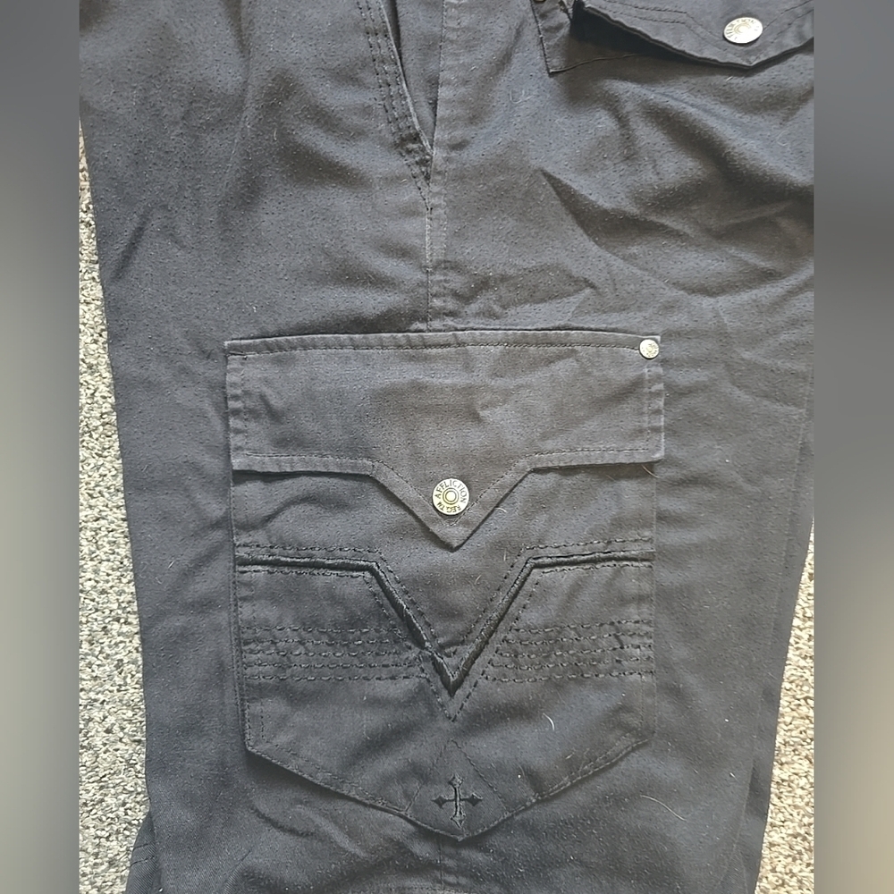 VTG Affliction Black Cargo Shorts Y2K Streetwear Edgy Mens 36 Black - Picture 13 of 14